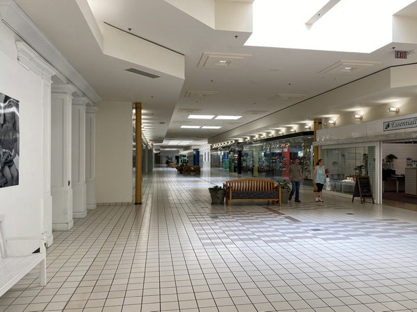 Bay City Mall (Bay City Town Center) - JUNE 15 2022 PHOTO (newer photo)